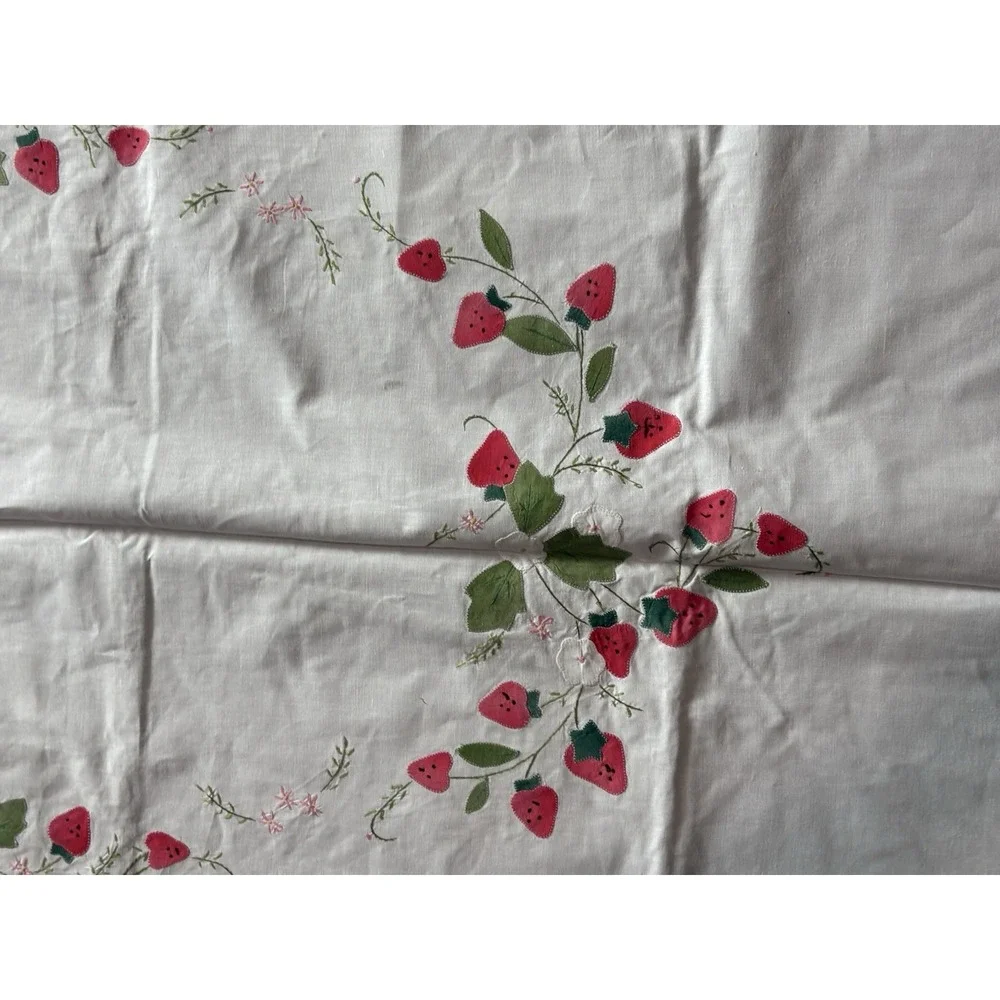 NOS Vintage Oval Strawberry Tablecloth 72